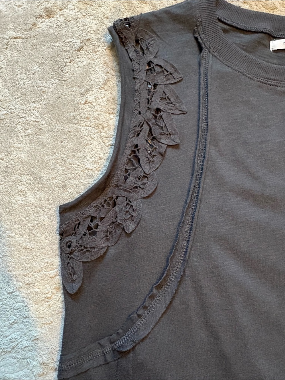 Maurices Sleeveless Grey Raw Edge Top With Crochet Lace Details Size Xlarge - Picture 4 of 11